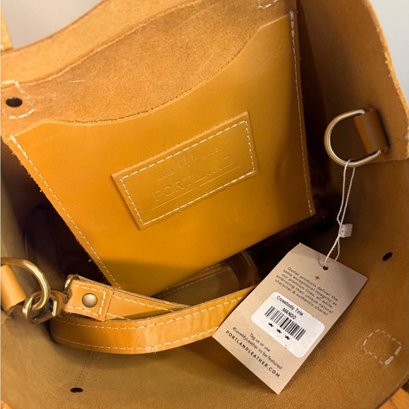 Portland Leather Medium Crossbody Tote Mango NWT - Picture 6 of 17